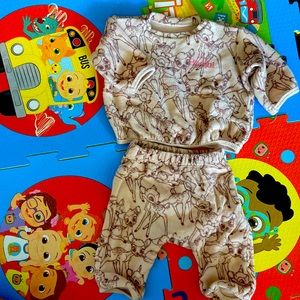 H&M baby sweater and pant set in velvet. 0-1 months